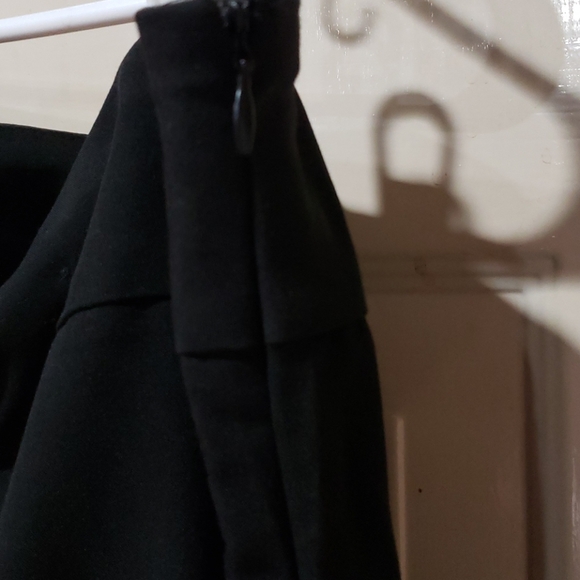 Black skirt 💥3/$50 Bundle and Save💥 - Picture 3 of 3